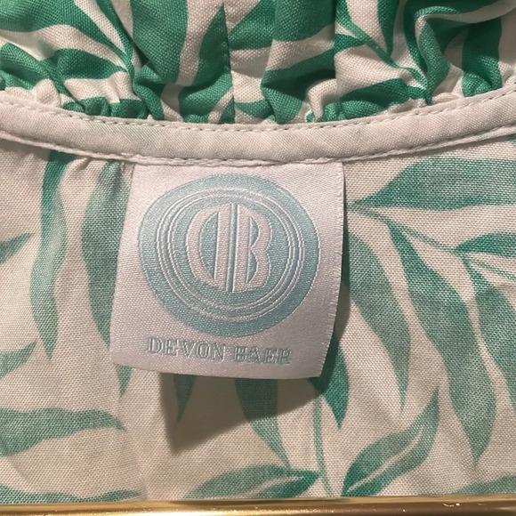 Devon Baer Fern Print Ruffle Neck Top‎ - Picture 3 of 6
